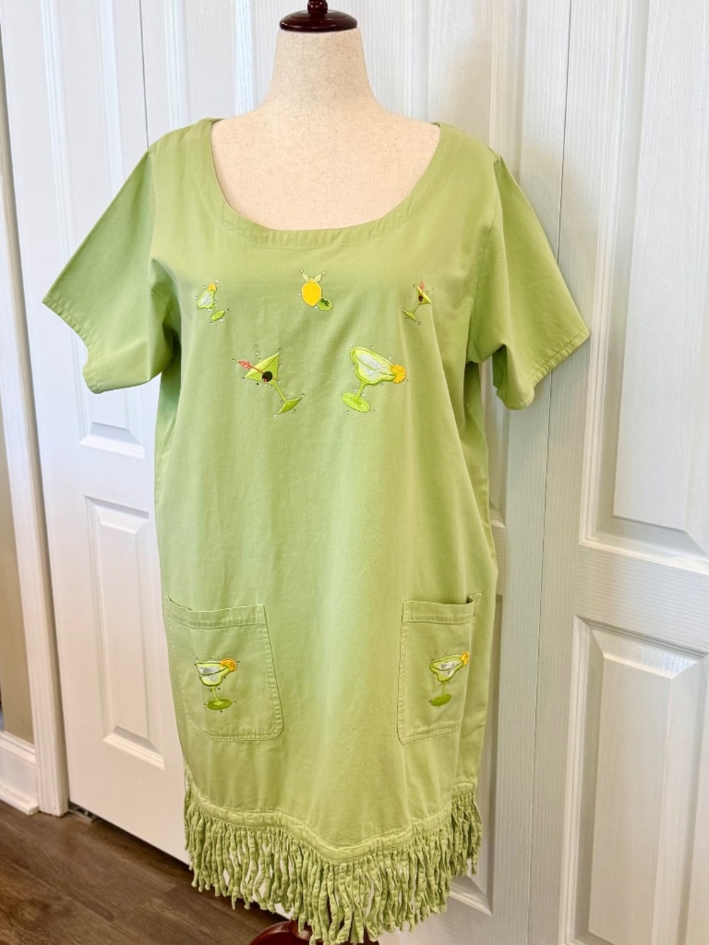 Vintage Woman's, Size XL, Lime Green Shift Embroidered Cocktails, 100% Cotton